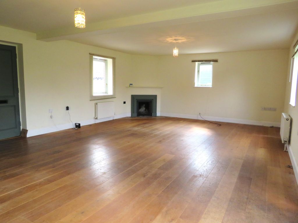 Property photo 3 of 12 Living Room