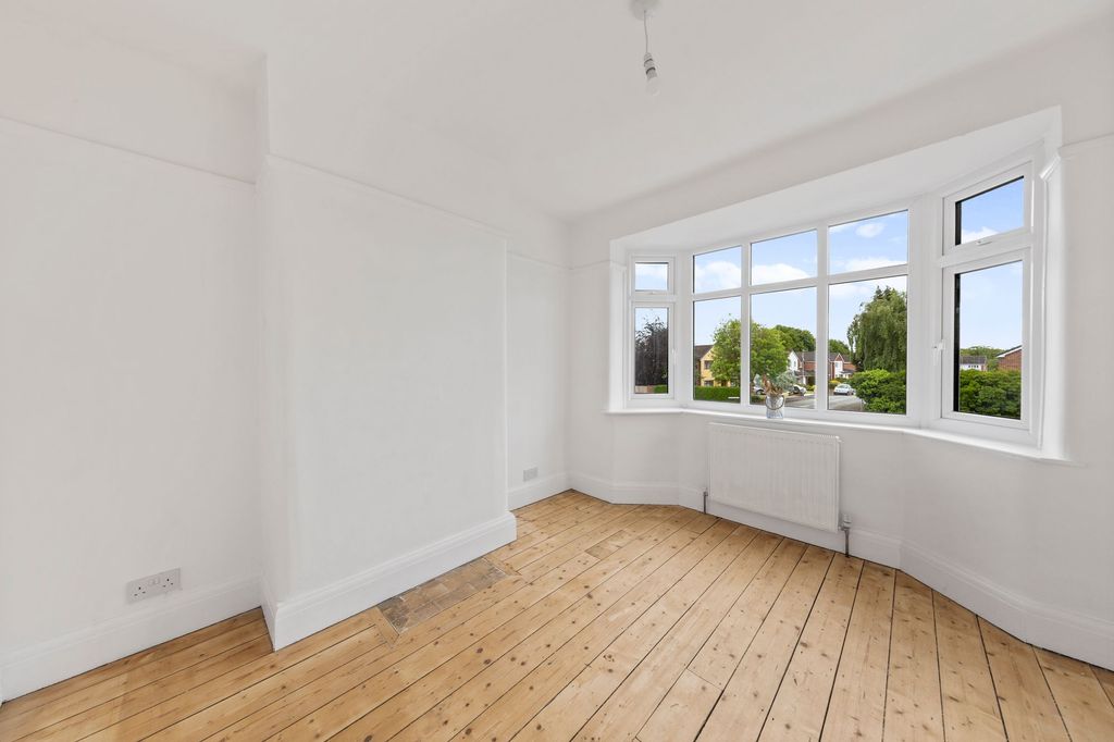 Property photo 2 of 22