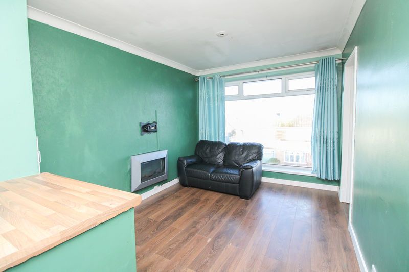 Property photo 3 of 9 Lounge