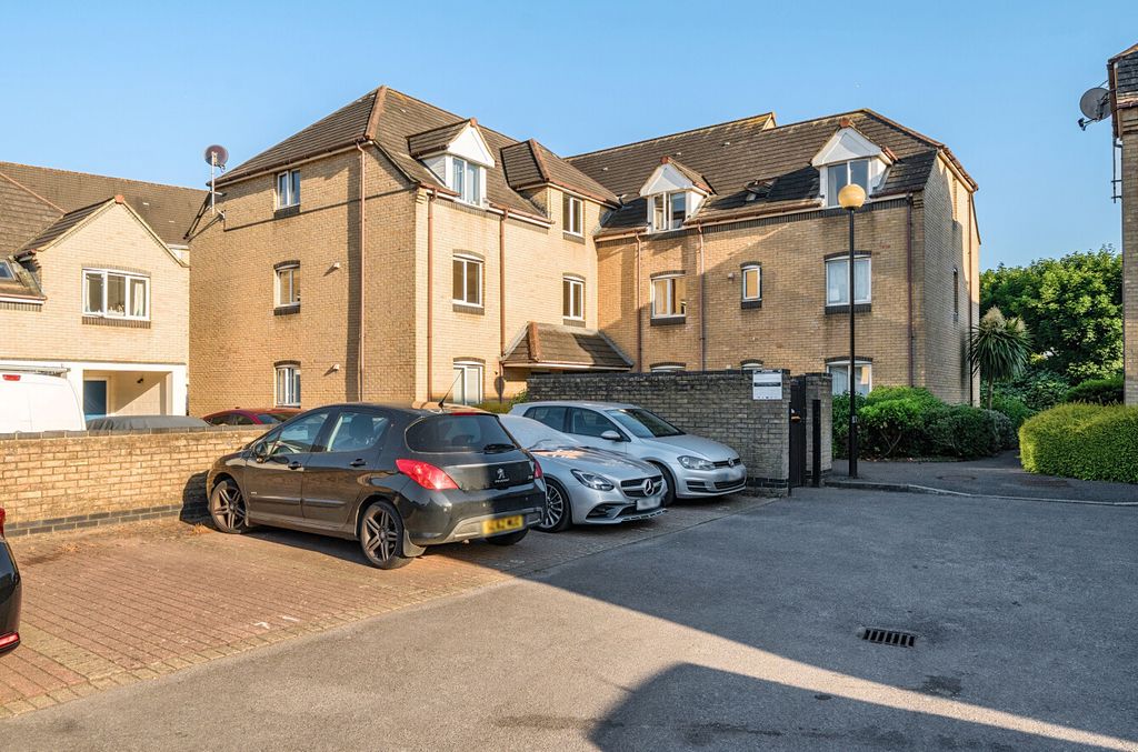 Property photo 1 of 12 1467830-23-6A15F5...
