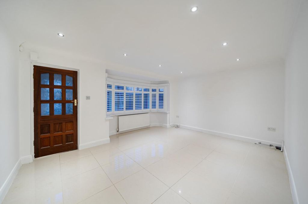 Property photo 3 of 20 1415277-4-698E2578c9776.Jpg