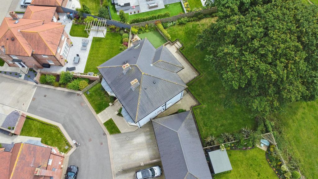 Property photo 1 of 20 Dji_0916-Dji_0918_Lzn.Jpg