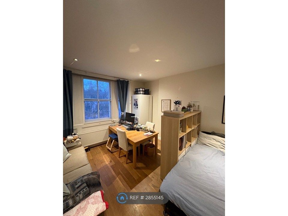 Property photo 3 of 9 Bedroom 1