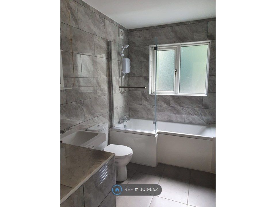 Property photo 1 of 3