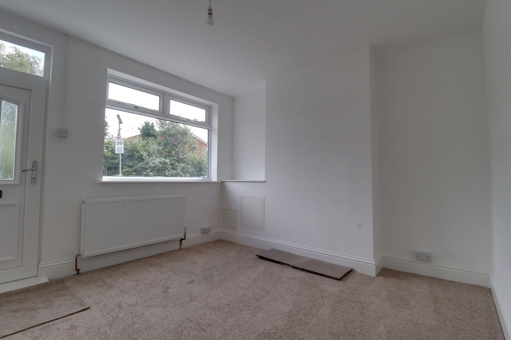 Additional image 4 of 3 bed semi-detached house to rentStafford Road, Huntington WS12
