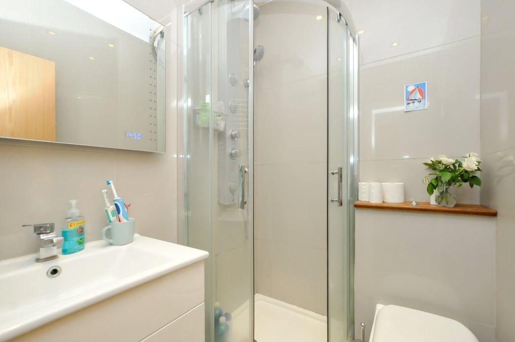 Property photo 3 of 3