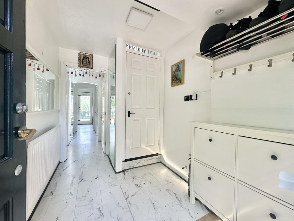 Property photo 2 of 29 Thumbnail_Img_4187.Jpg