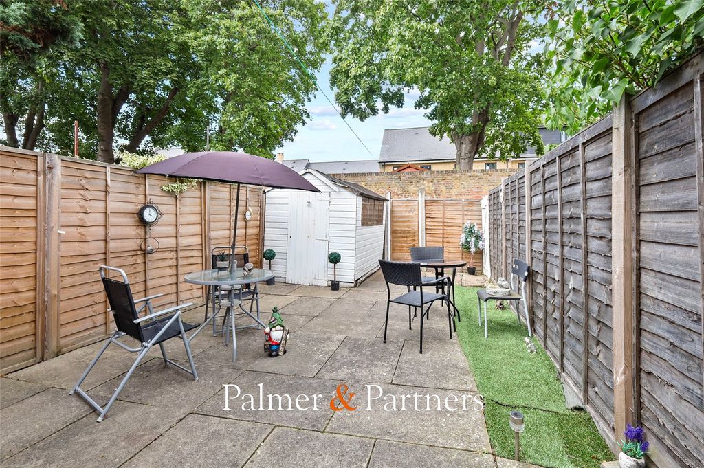 Property photo 3 of 11 Picture No. 18