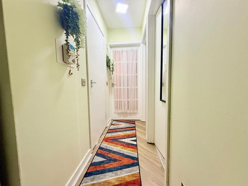 Property photo 2 of 9 6.Jpg