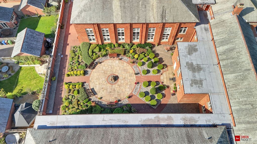 Property photo 3 of 26