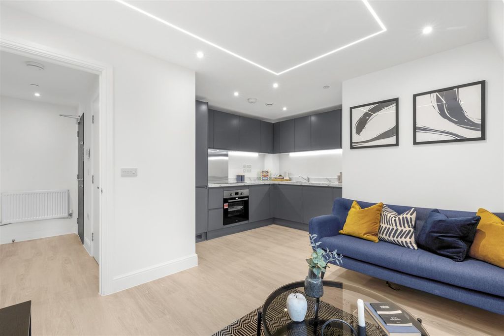 Property photo 2 of 10 Living Room 1