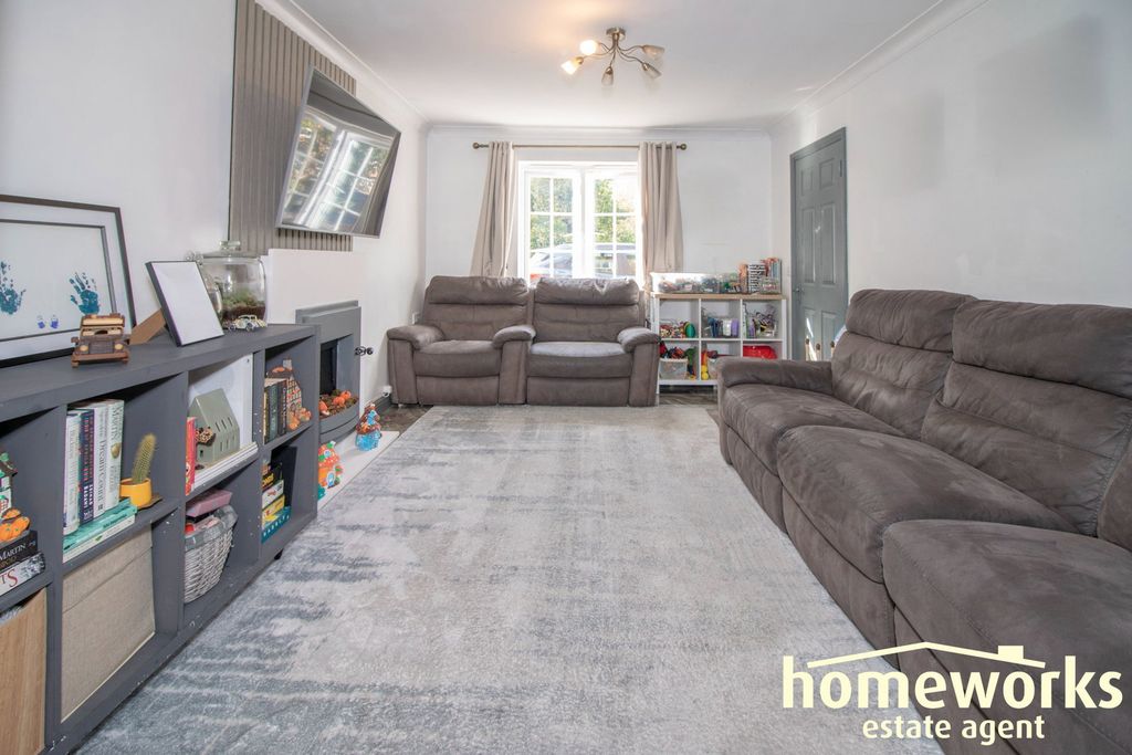 Property photo 3 of 14