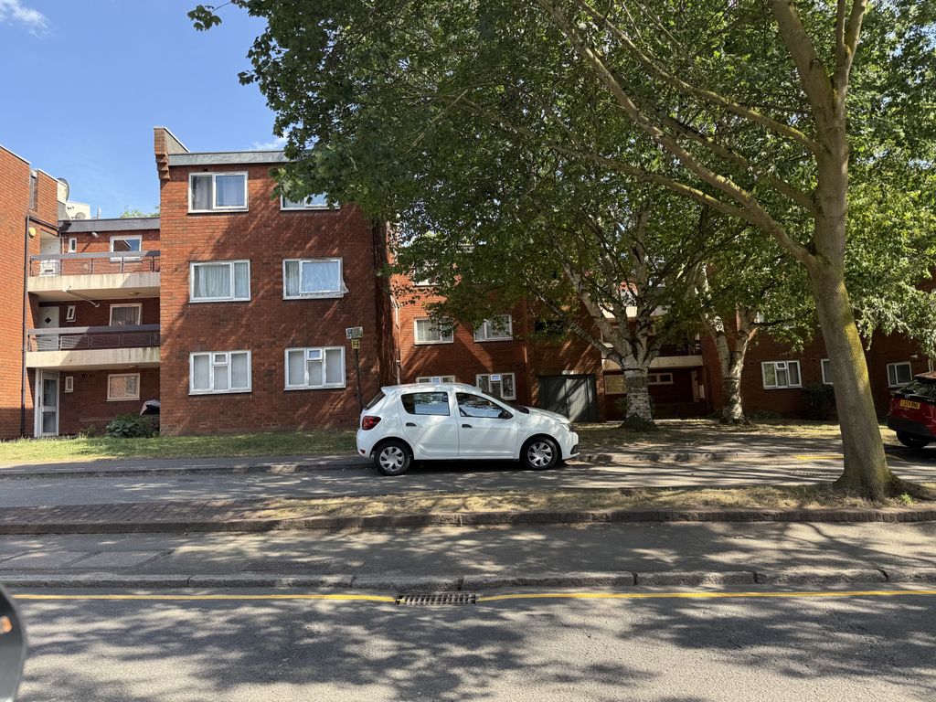 Property photo 1 of 7 3Â Bedroom Flat For Rent