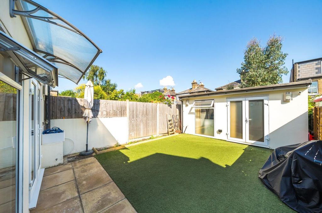 Property photo 2 of 18