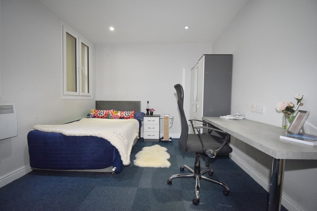 Property photo 2 of 5 New