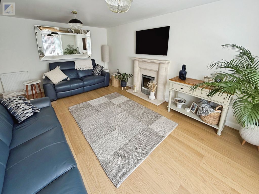 Property photo 2 of 19 Gallery