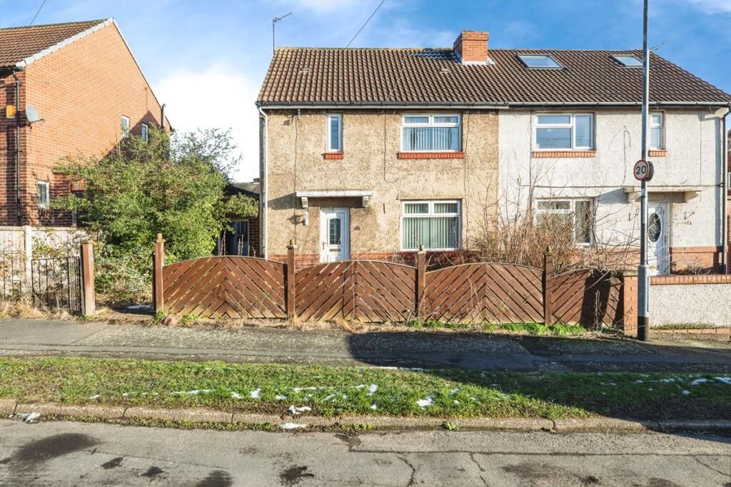 Property photo 1 of 14