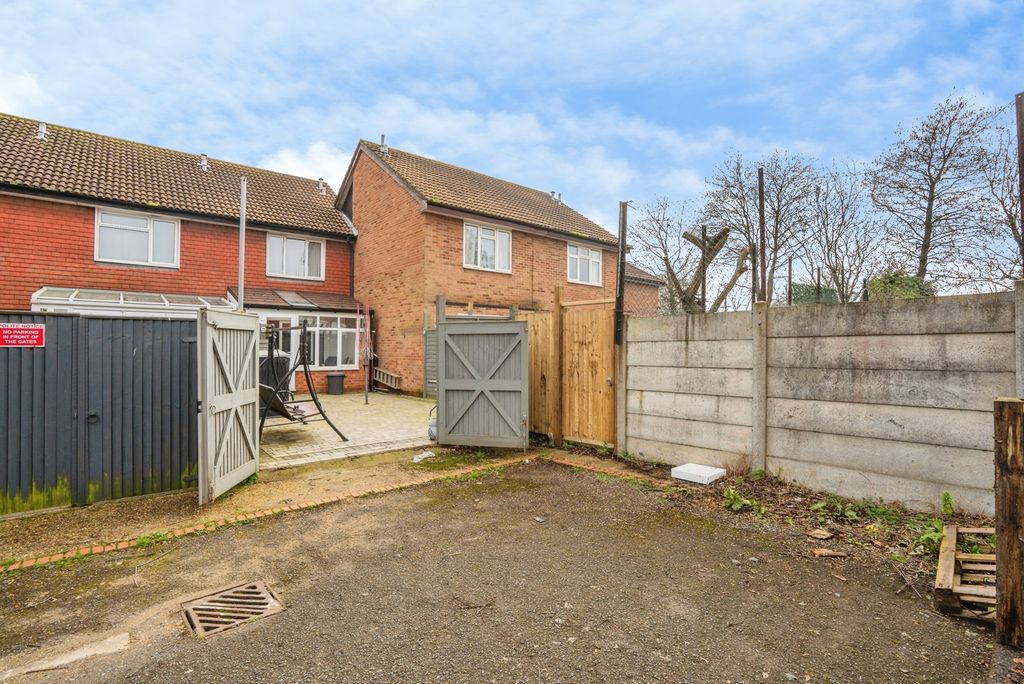 Property photo 2 of 20 Pbox-Img.Jpg