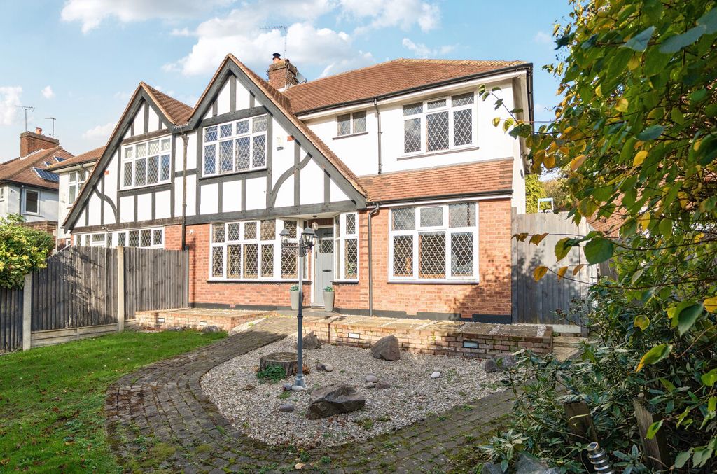 Property photo 1 of 18 1365409-2-68F908d...