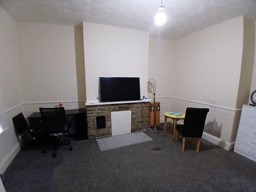 Property photo 3 of 8