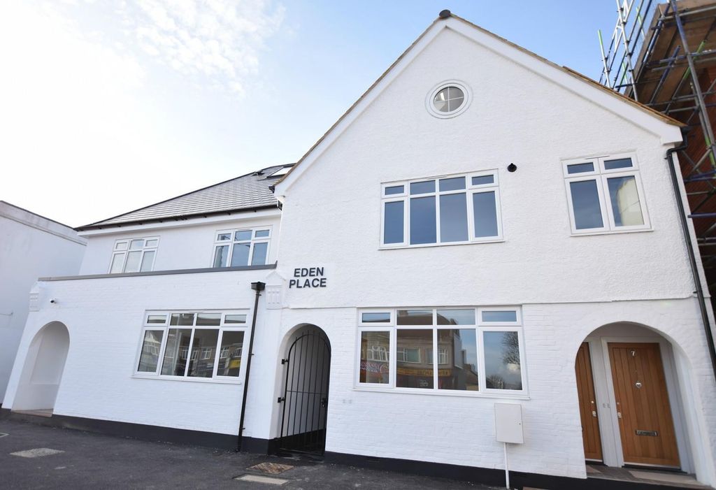 Property photo 1 of 8 External.Jpg