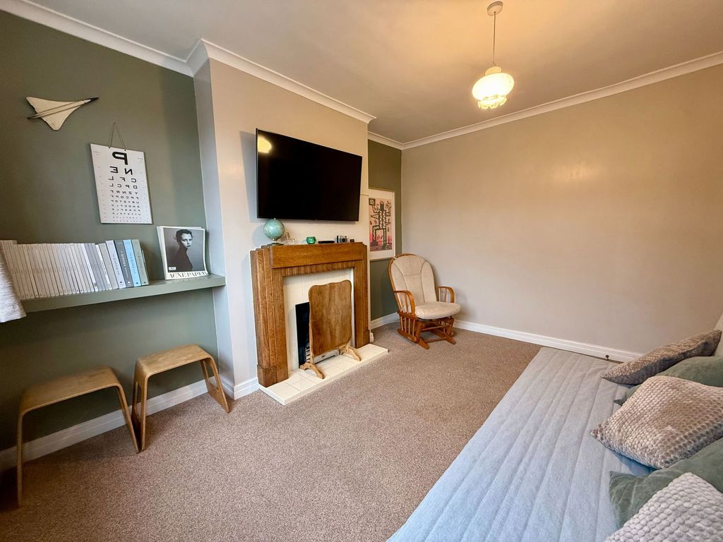 Property photo 3 of 25