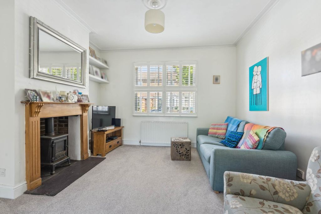 Property photo 3 of 19