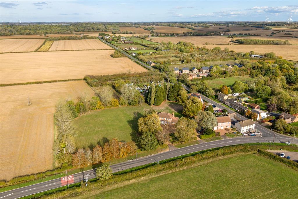Property photo 3 of 29 261015 - Fajara House, Great Staughton - 23.Jpg