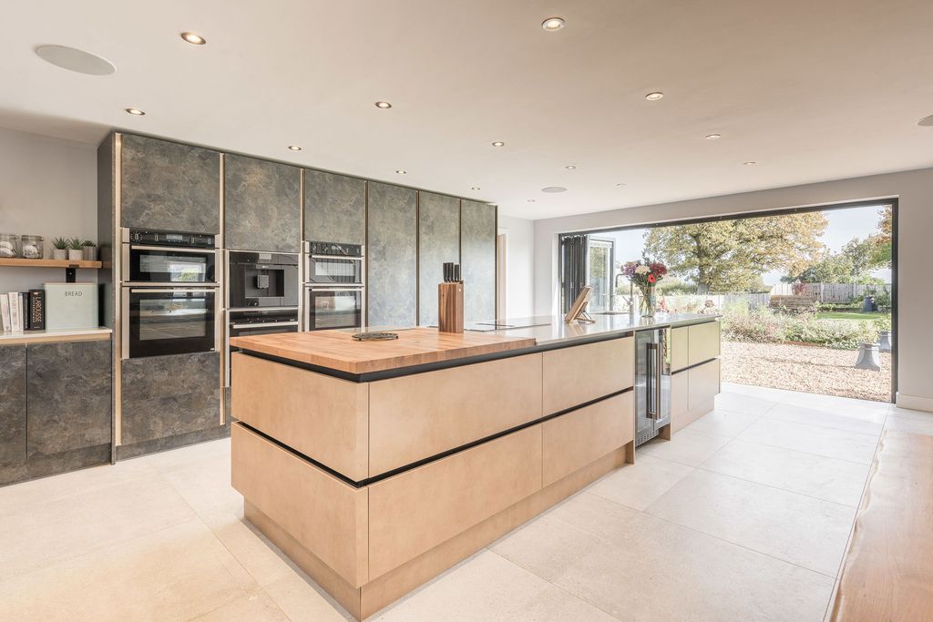 Property photo 2 of 57