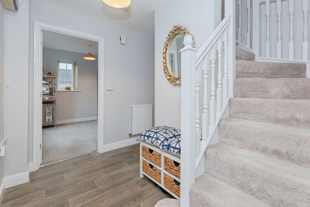 Property photo 2 of 21 Pbox-Img.Jpg