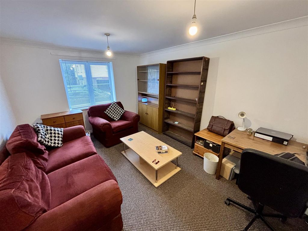 Property photo 2 of 8 Living Room