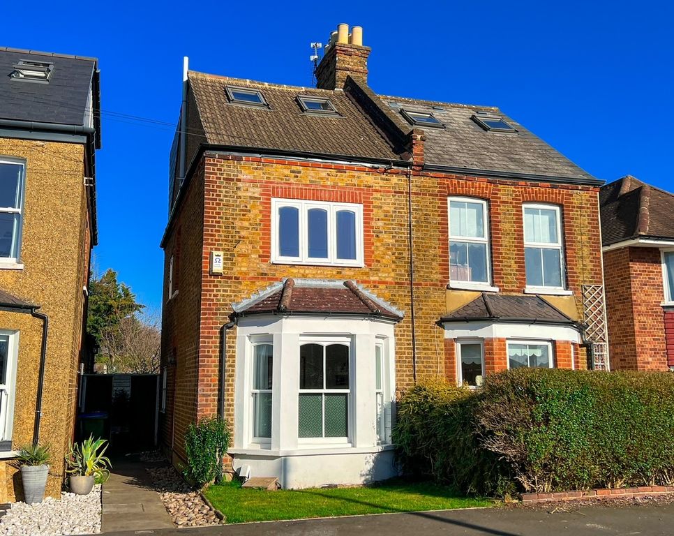Property photo 1 of 37
