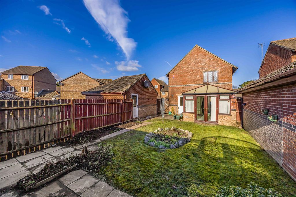 Property photo 2 of 23 22 Wilby Lane, Copnor-Small-Porticomarketing-Soldb