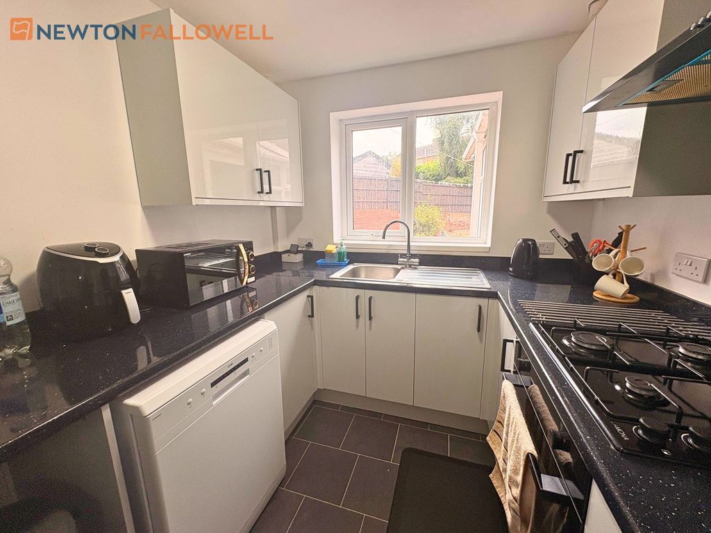 Property photo 2 of 23