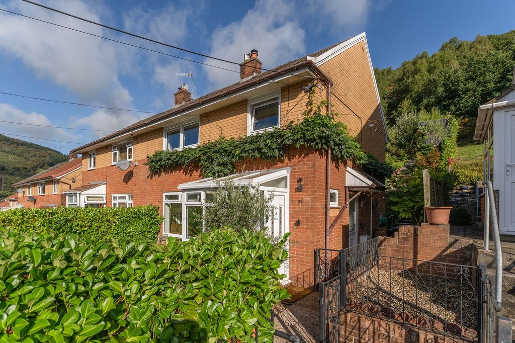 Property photo 1 of 40
