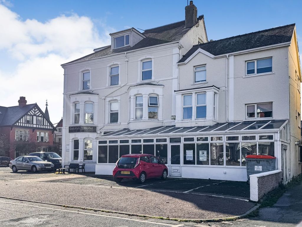 Property photo 2 of 18