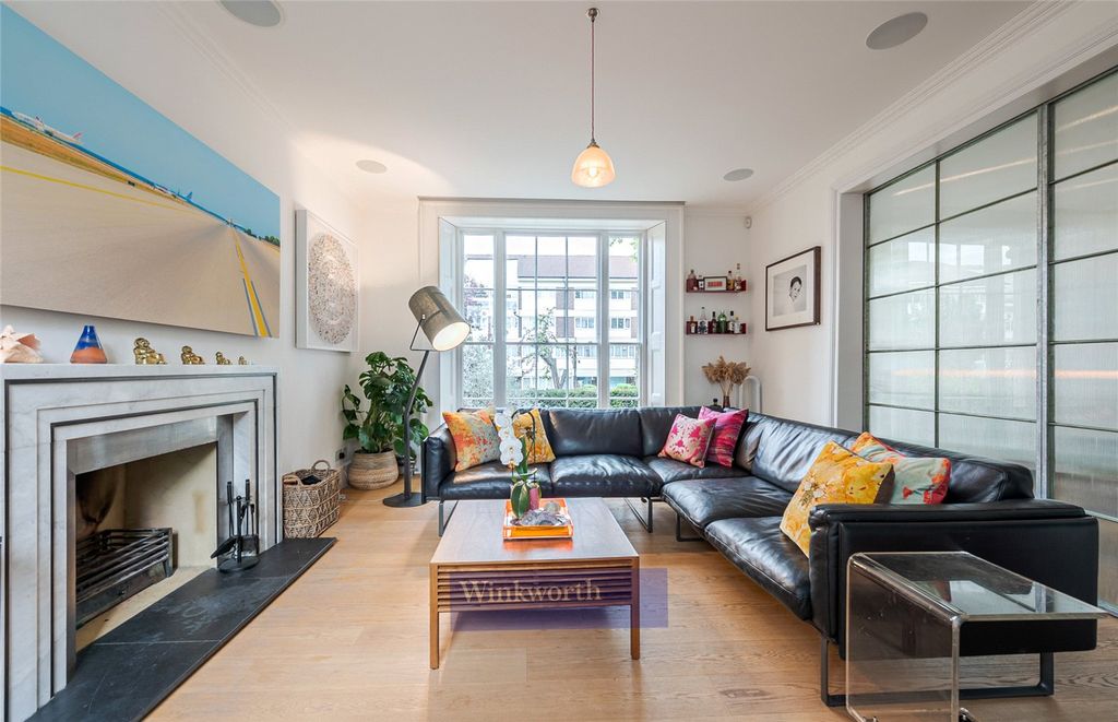 Property photo 3 of 24 Picture No. 06