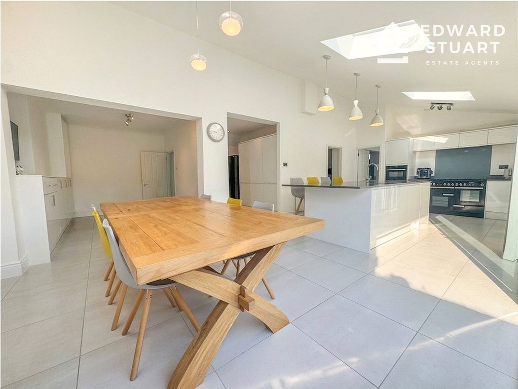 Property photo 3 of 29 Picture No. 10