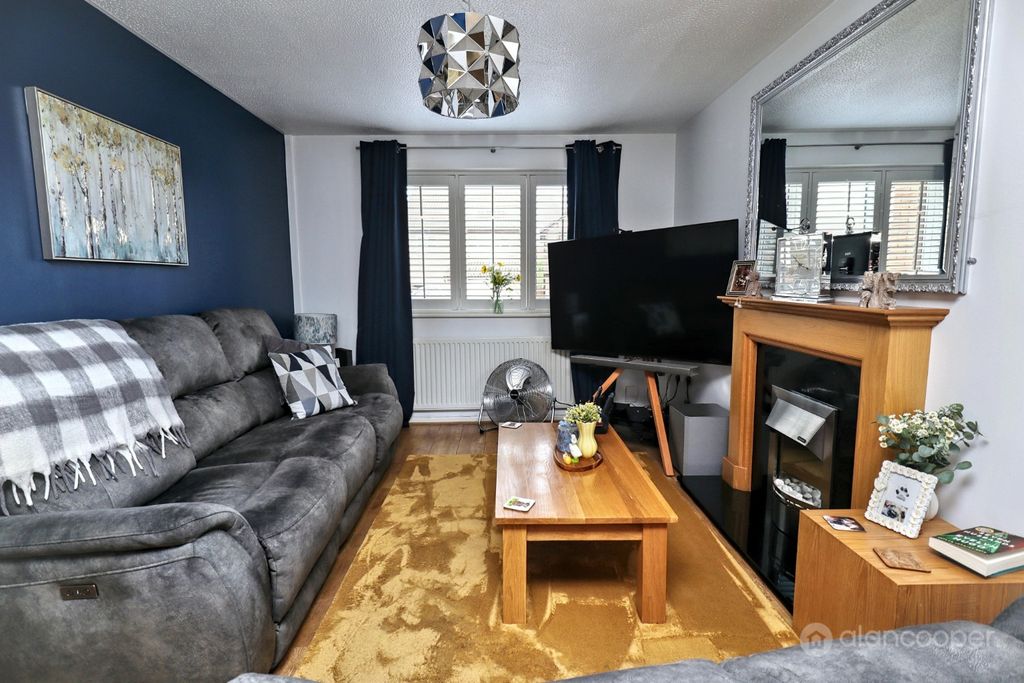 Property photo 3 of 28 5250514