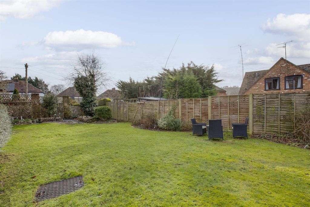 Property photo 3 of 17 6A Mill End Road, Hp12 4Ax-14.Jpg