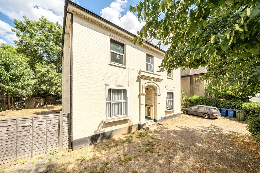 Property photo 1 of 25 Picture No. 06