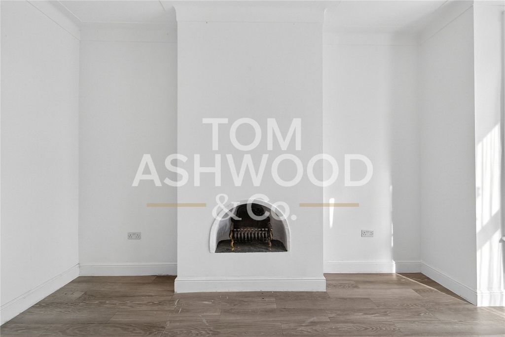 Property photo 3 of 16 Picture No. 35