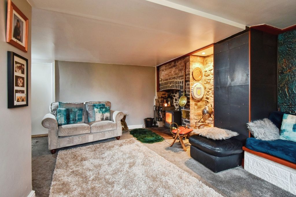 Property photo 3 of 20 Pbox-Img.Jpg