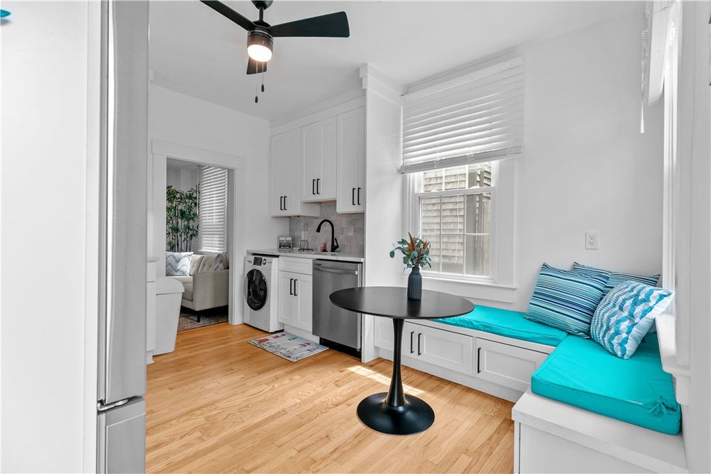 Property photo 2 of 49