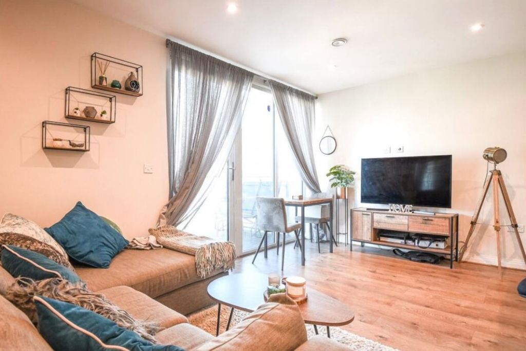 Property photo 1 of 8