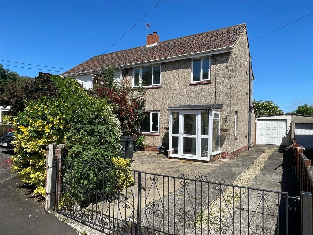 Property photo 1 of 12 7 Park Close.Jpg