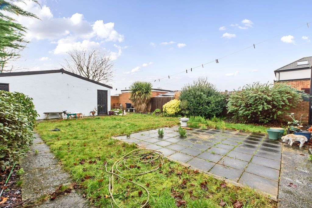 Property photo 3 of 18