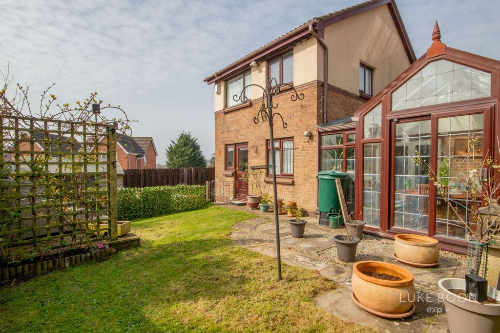 Property photo 2 of 15