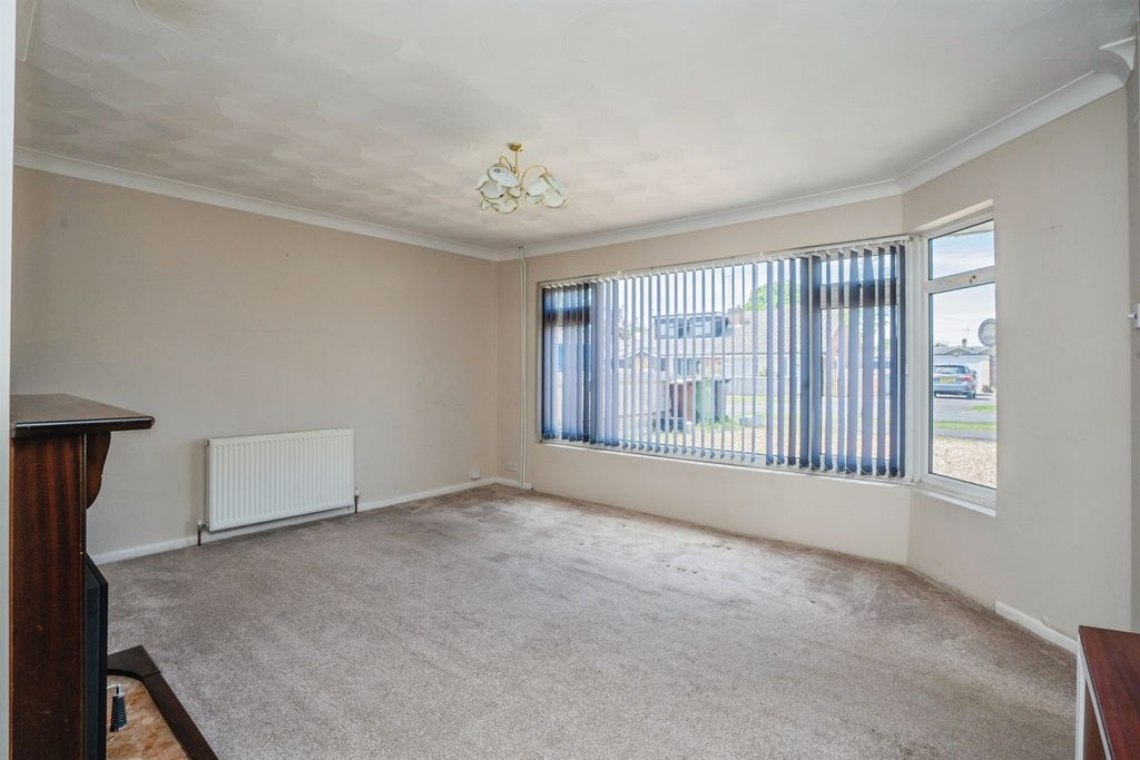 Property photo 2 of 21