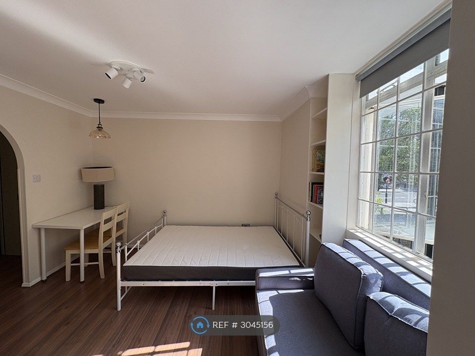Property photo 1 of 3